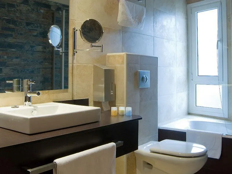 *** Otel Sercotel Codina San Sebastián İspanya